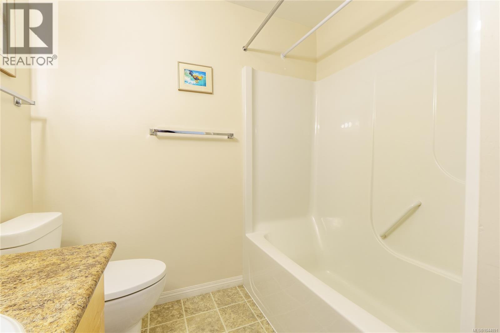 2 1553 Larch Rd Property Photo 20