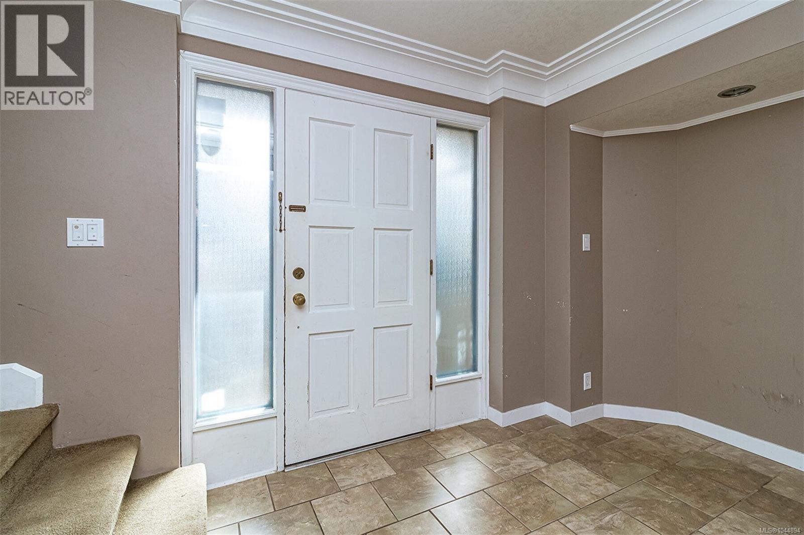 1766 Halliday Pl Property Photo 2