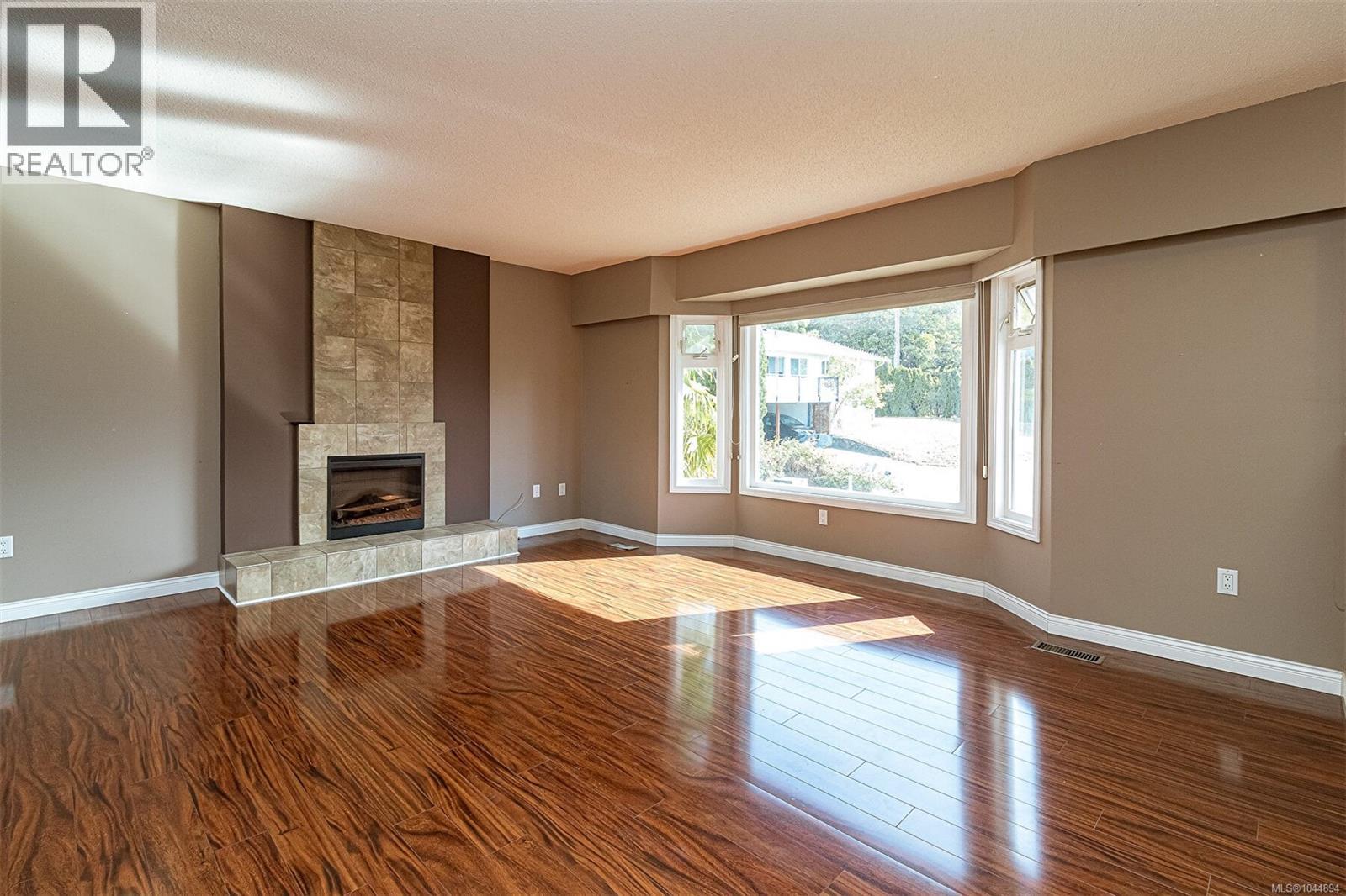 1766 Halliday Pl Property Photo 3