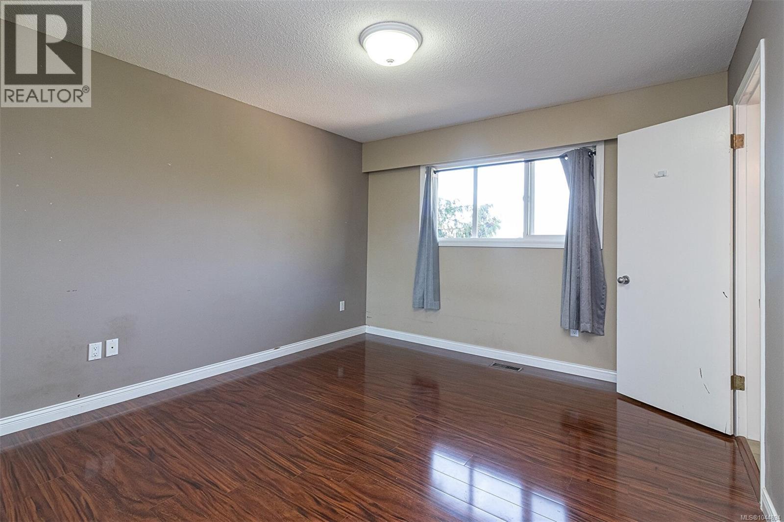 1766 Halliday Pl Property Photo 11