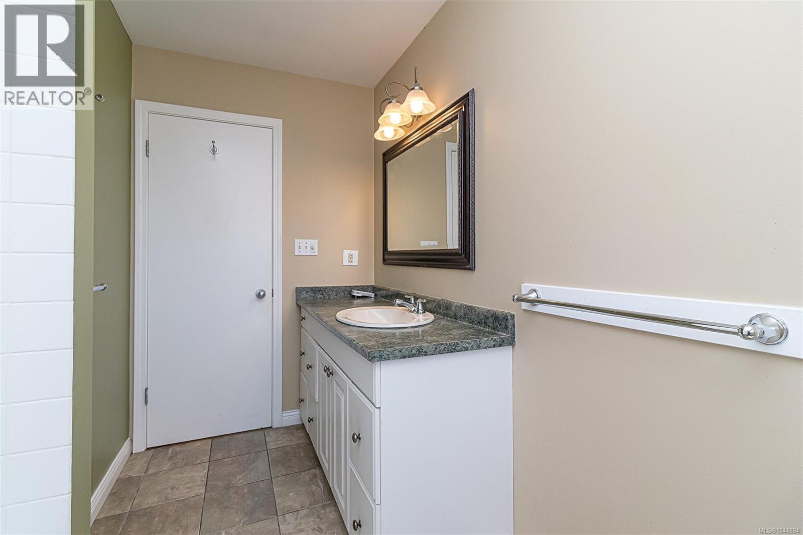 1766 Halliday Pl Property Photo 19