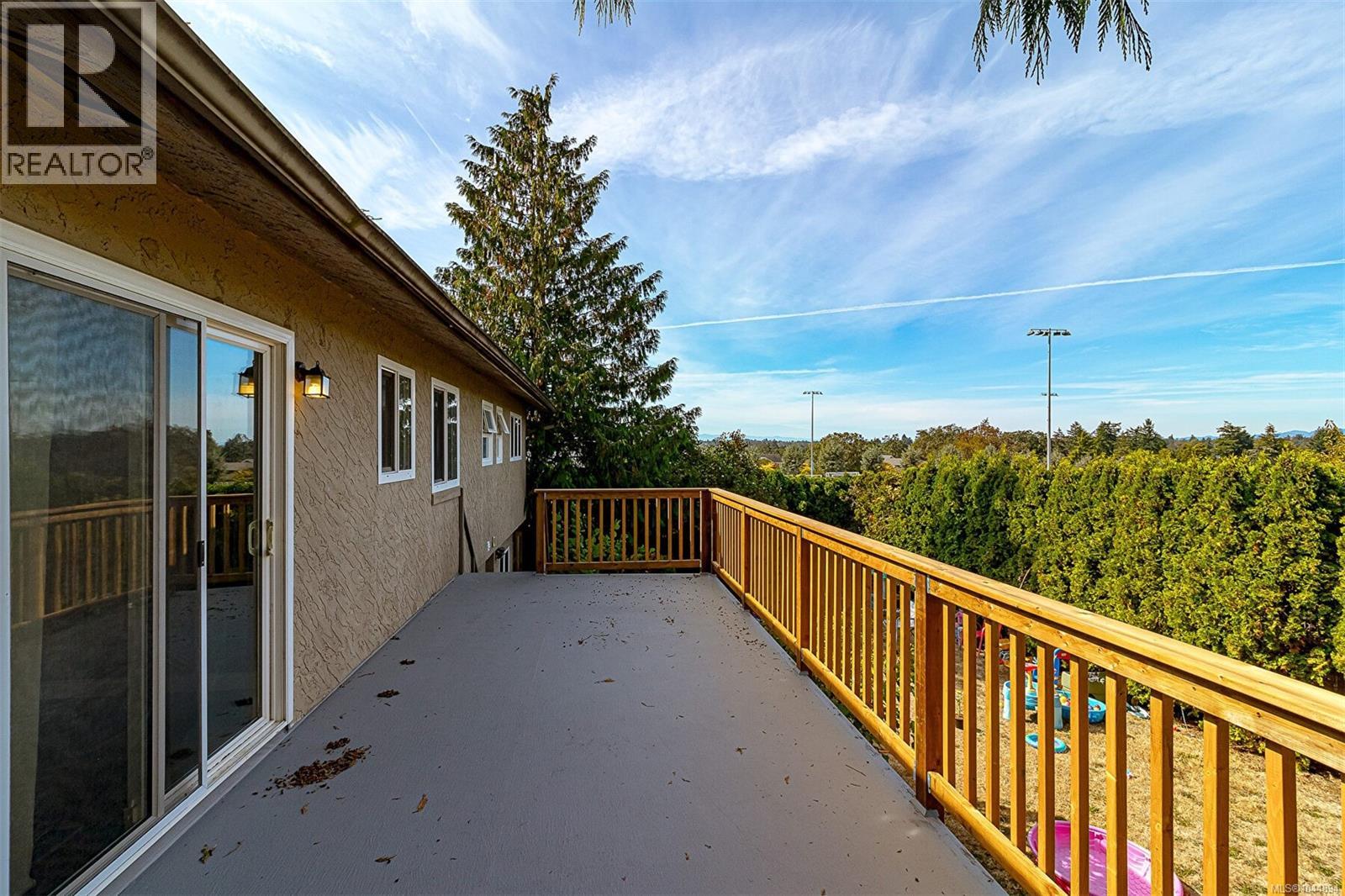 1766 Halliday Pl Property Photo 23