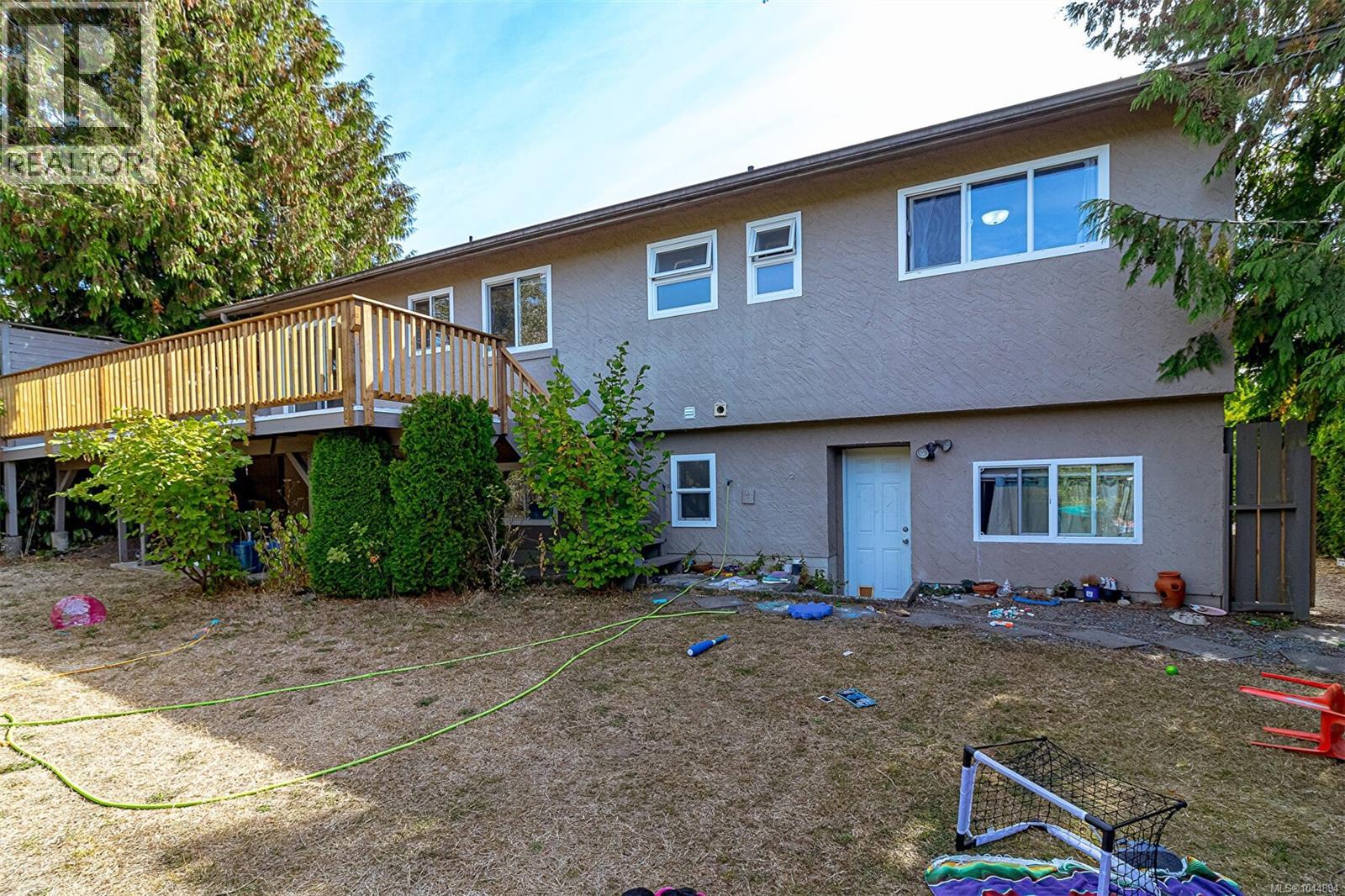 1766 Halliday Pl Property Photo 24