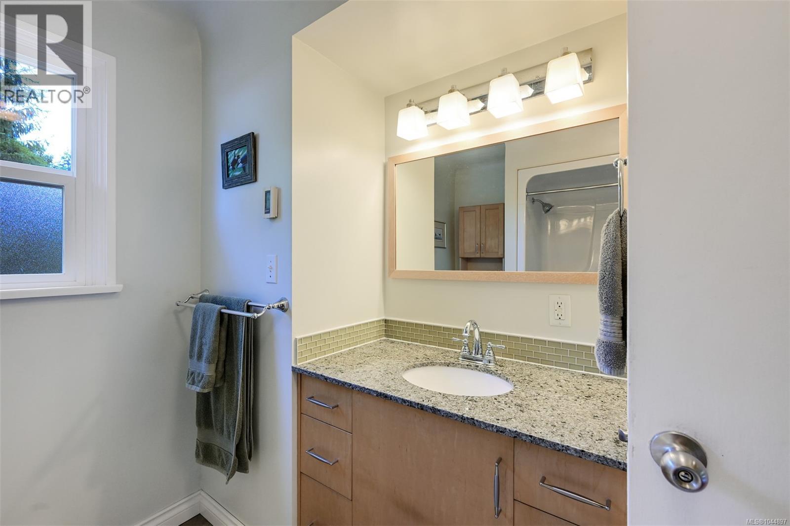 3835 Cumberland Rd Property Photo 16