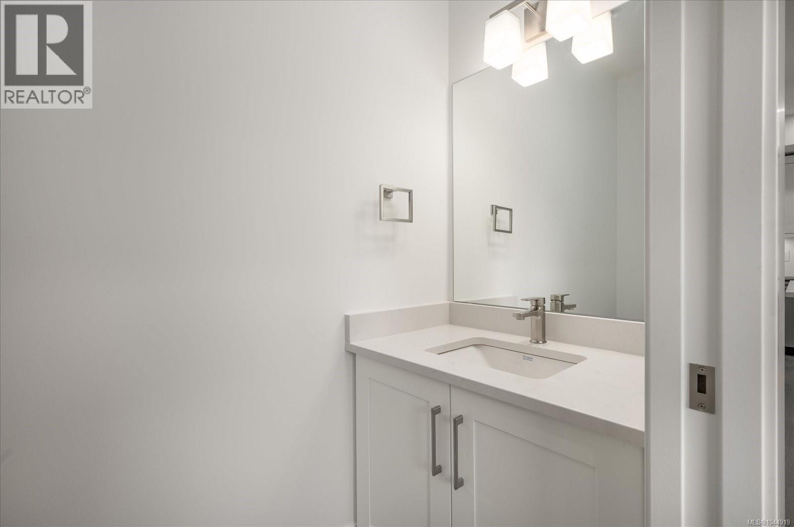 3800 Marjorie Way Property Photo 15