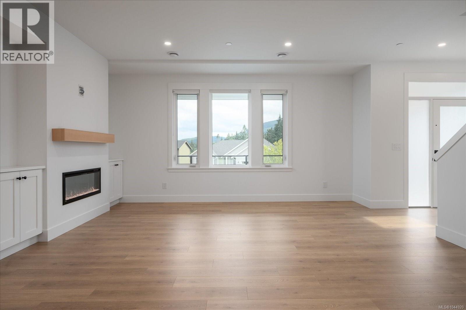 3802 Marjorie Way Property Photo 8