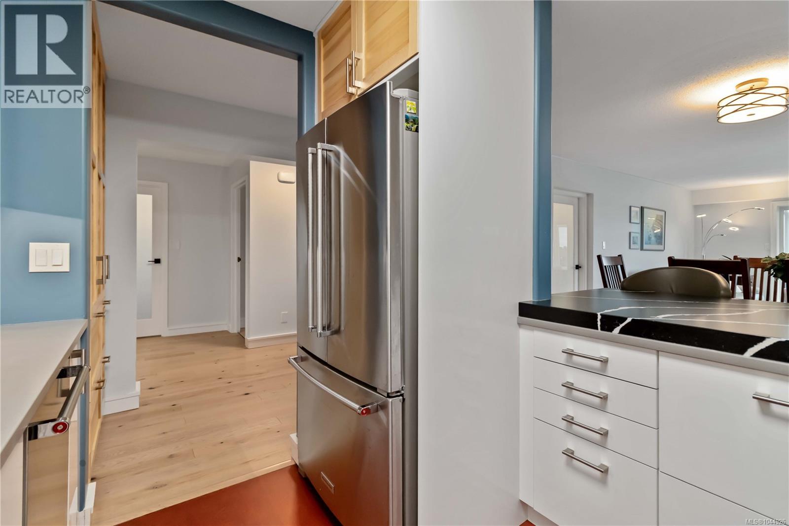 501 2920 Cook St Property Photo 16