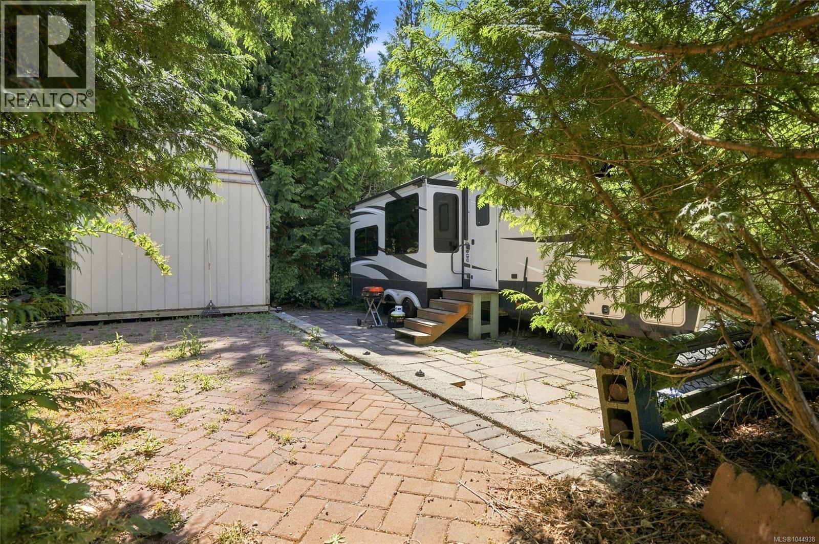 2106 Buttle Lake Way Property Photo 10
