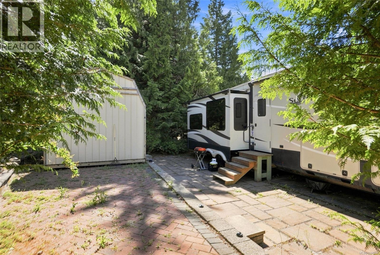 2106 Buttle Lake Way Property Photo 11