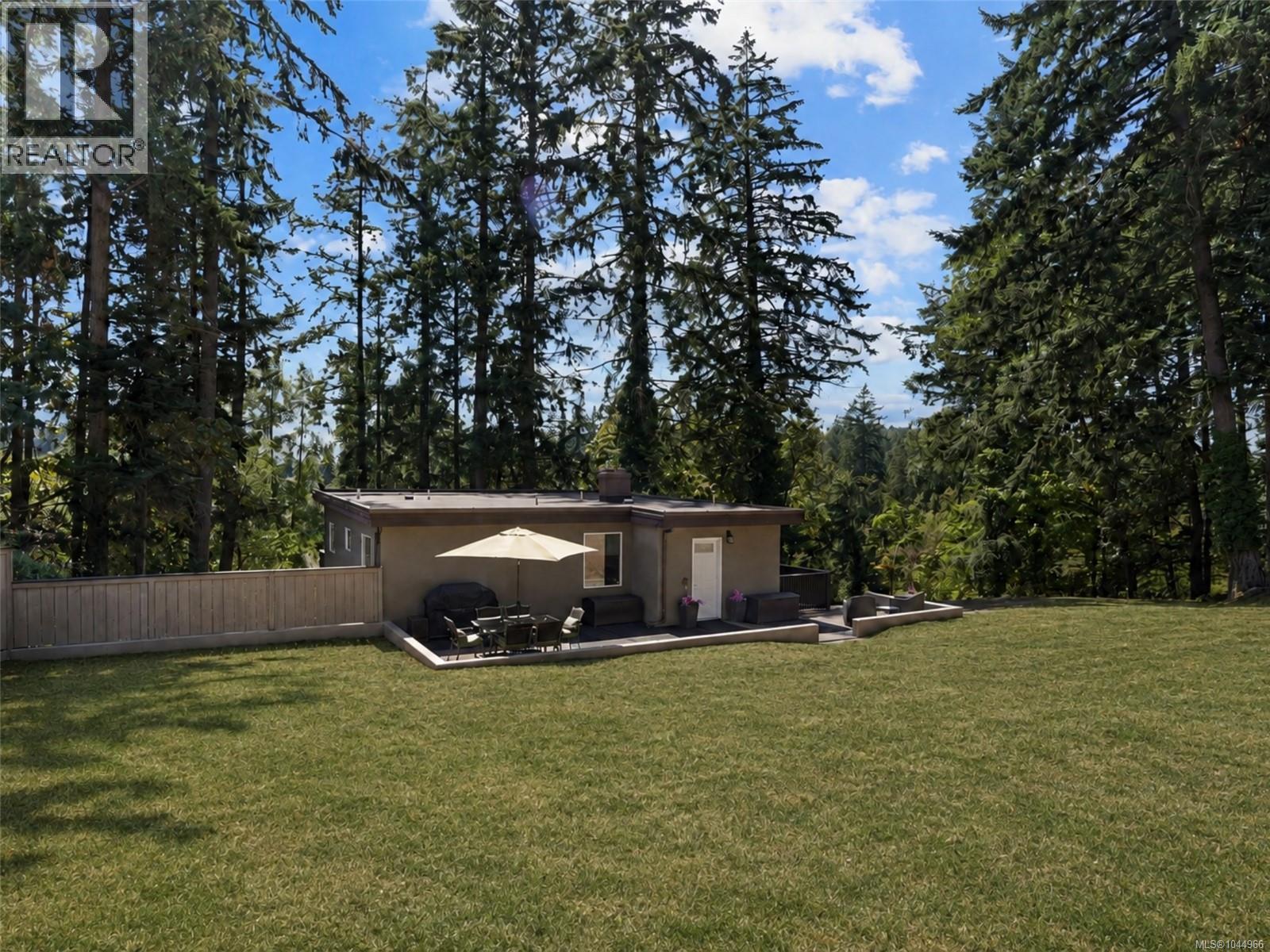 1084 Tatlow Rd Property Photo 40