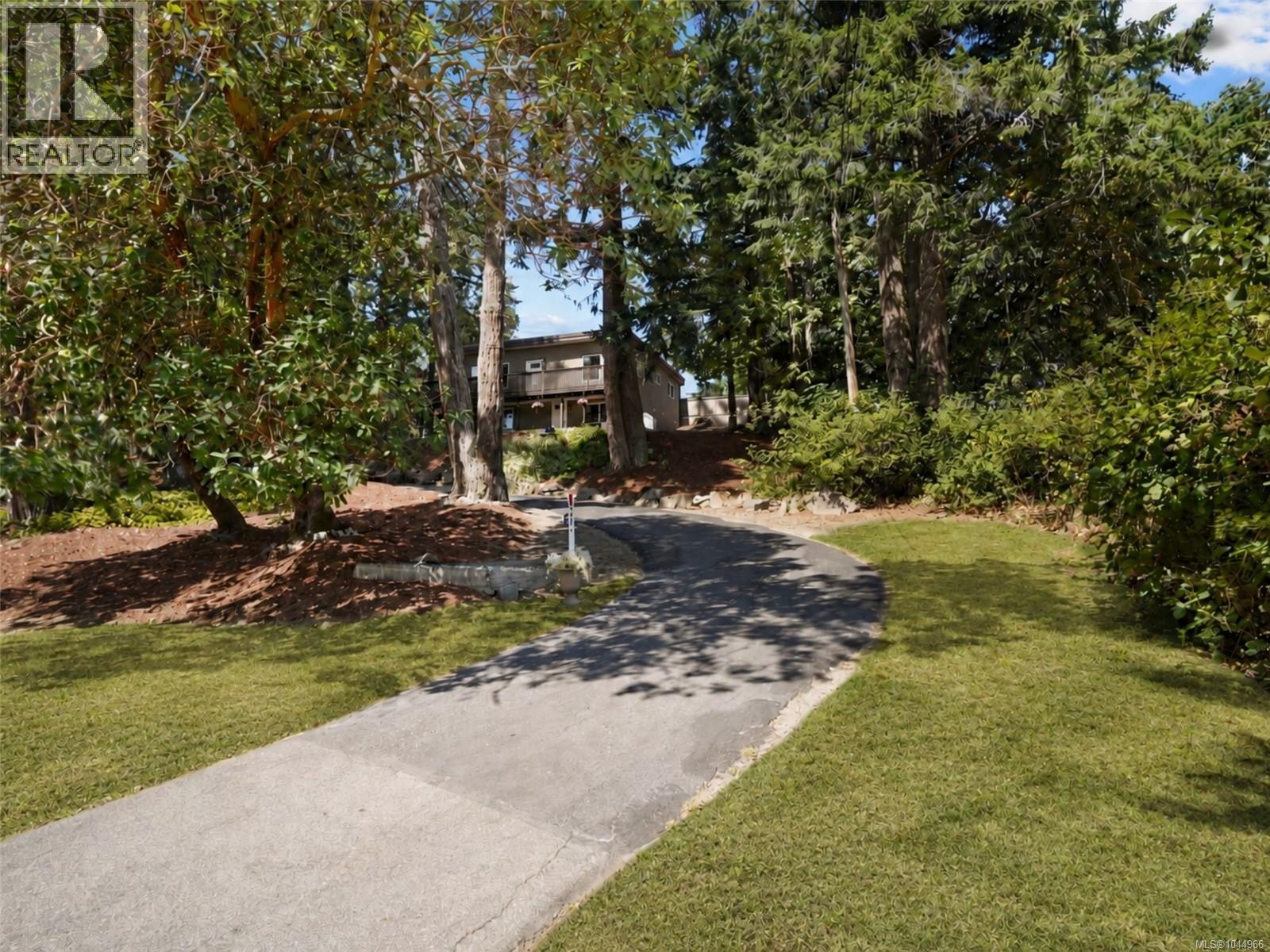 1084 Tatlow Rd Property Photo 45