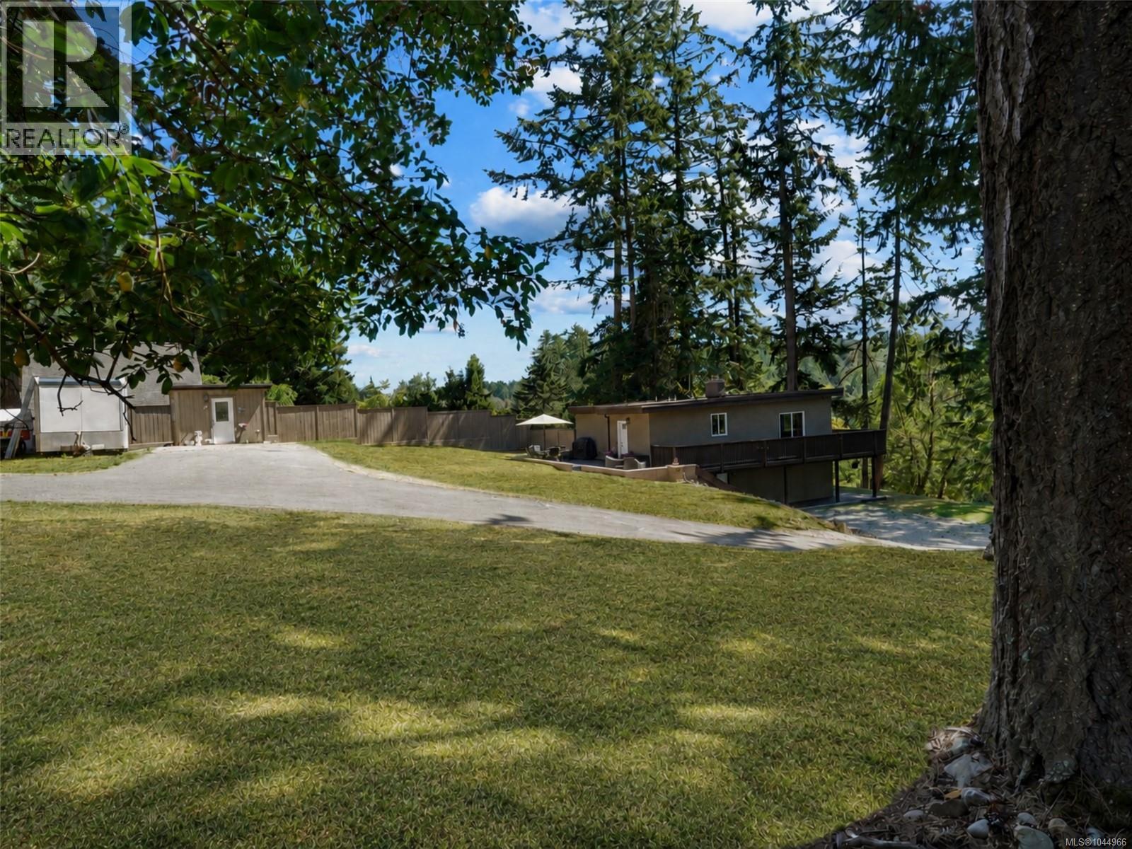 1084 Tatlow Rd Property Photo 52