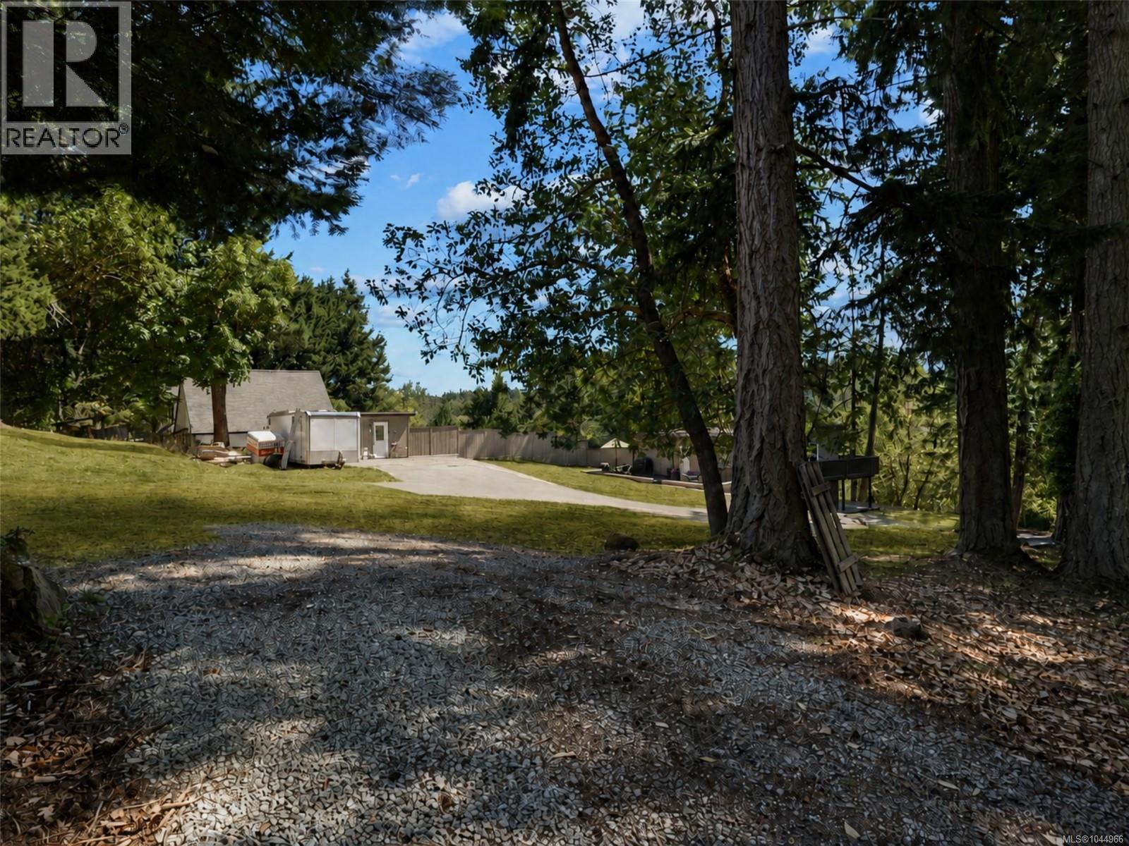 1084 Tatlow Rd Property Photo 53