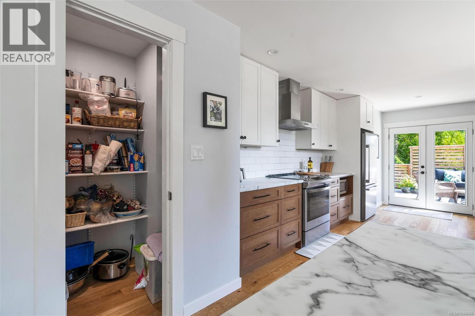 1127 Stuart Cres Property Photo 16