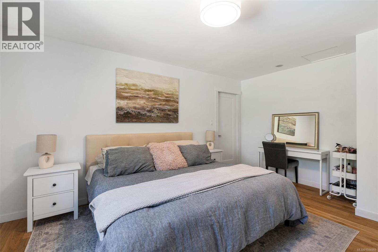 1127 Stuart Cres Property Photo 29