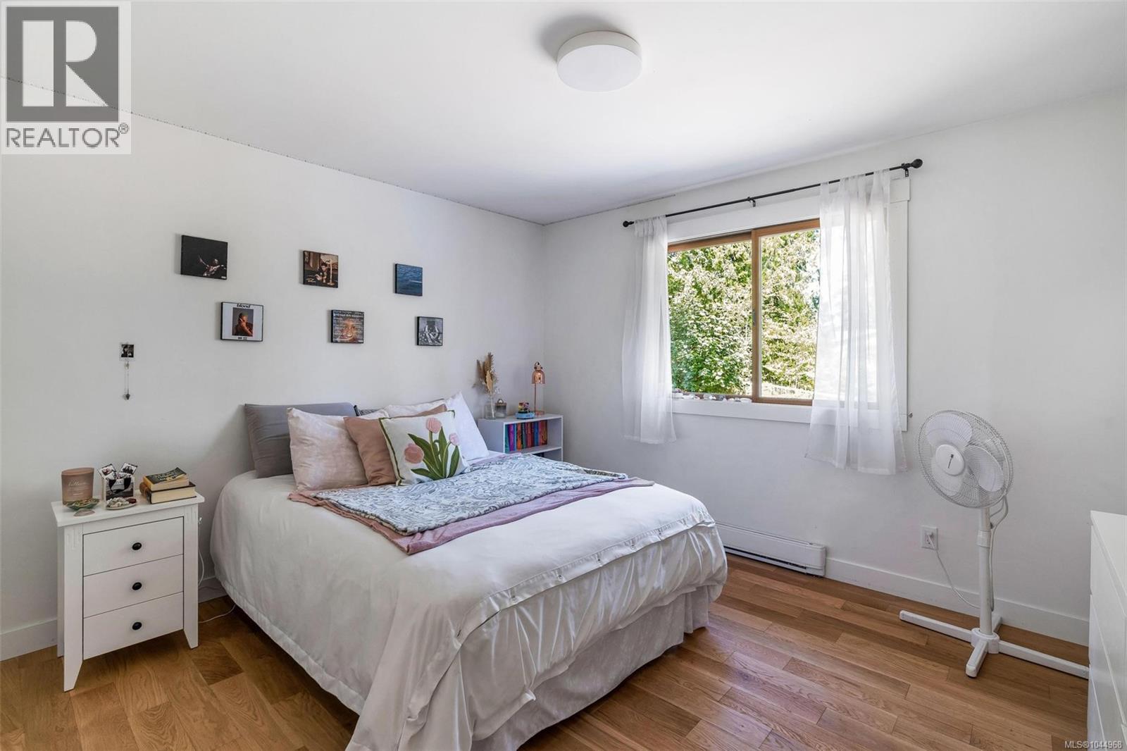 1127 Stuart Cres Property Photo 32