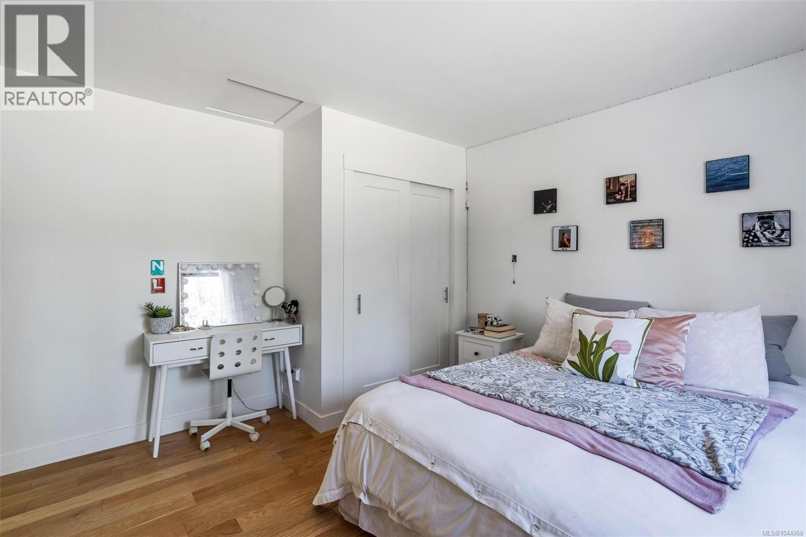 1127 Stuart Cres Property Photo 33