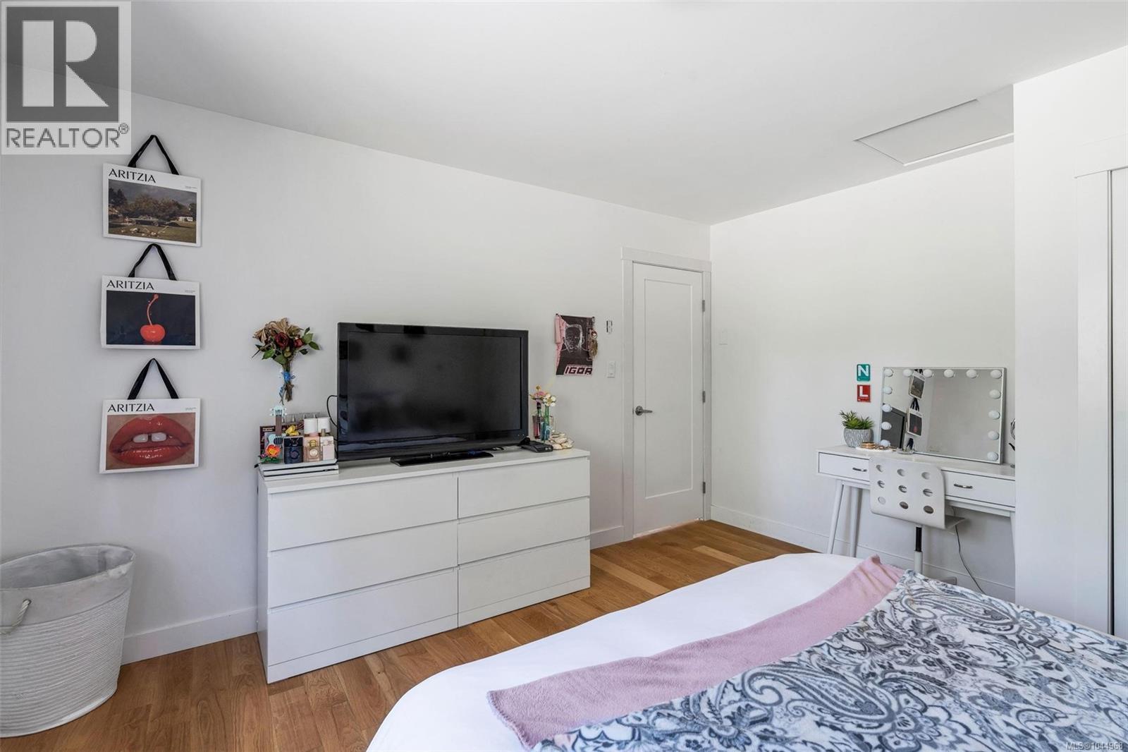 1127 Stuart Cres Property Photo 34