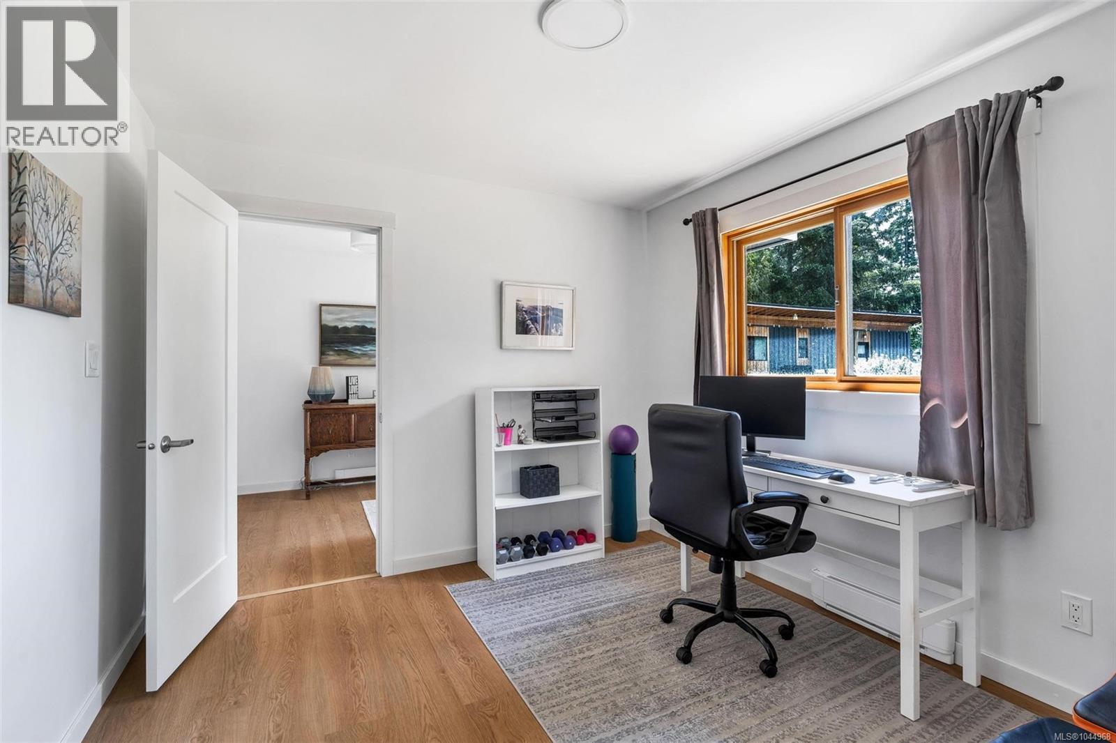 1127 Stuart Cres Property Photo 41