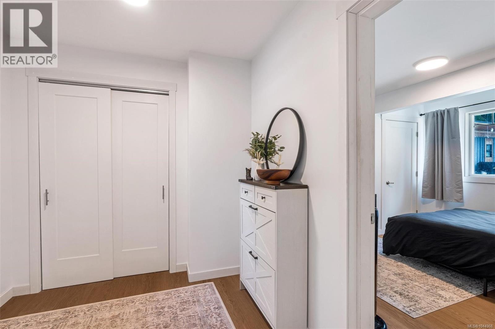 1127 Stuart Cres Property Photo 42