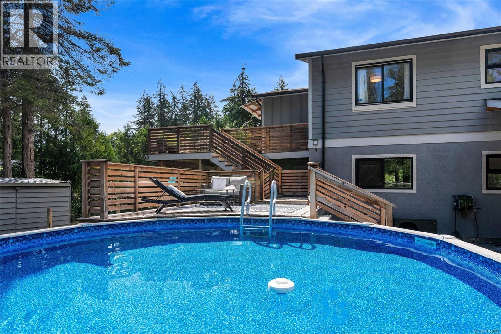 1127 Stuart Cres Property Photo 56