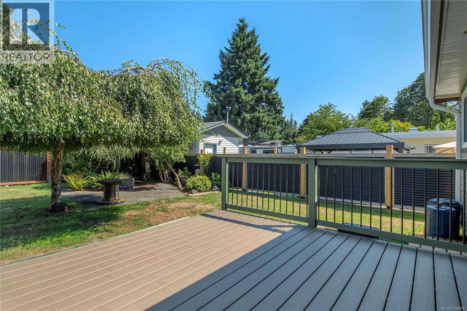 541 Colwyn St Property Photo 3