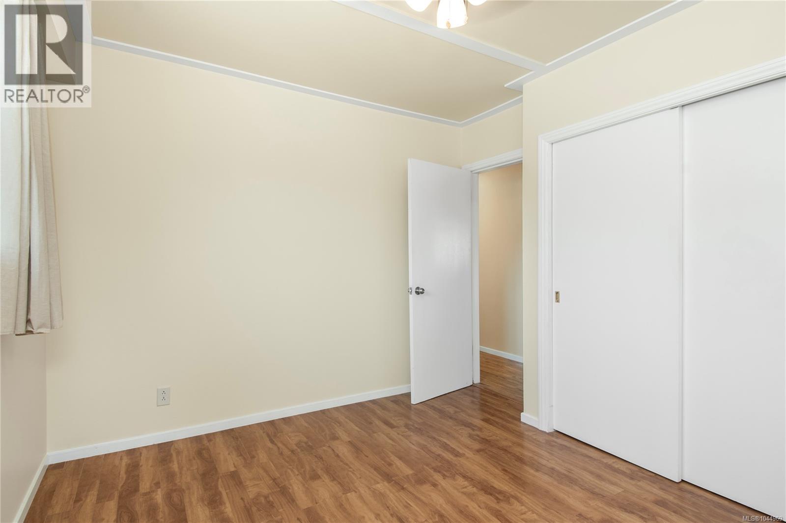 541 Colwyn St Property Photo 19