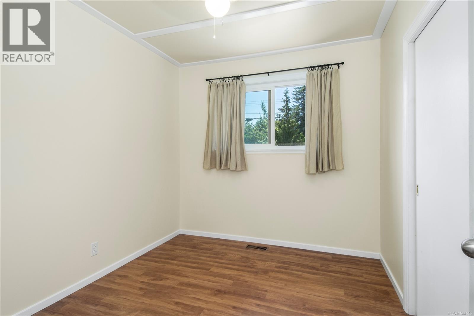 541 Colwyn St Property Photo 21