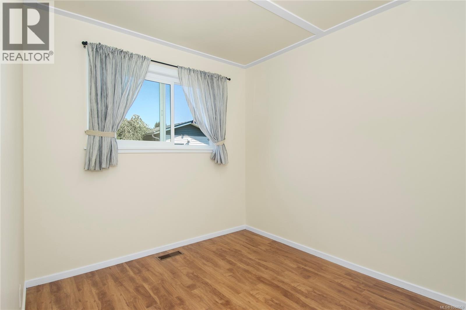 541 Colwyn St Property Photo 23
