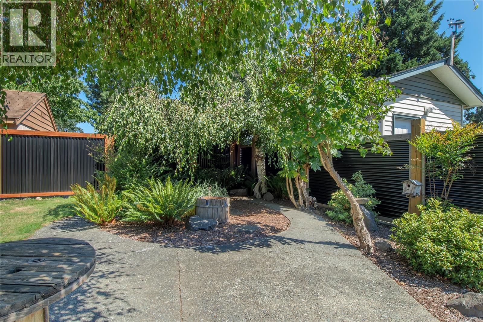 541 Colwyn St Property Photo 30