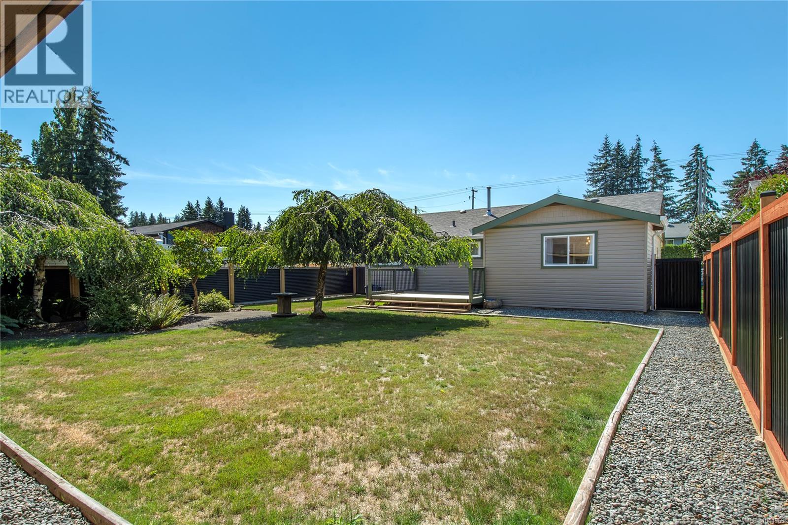 541 Colwyn St Property Photo 32