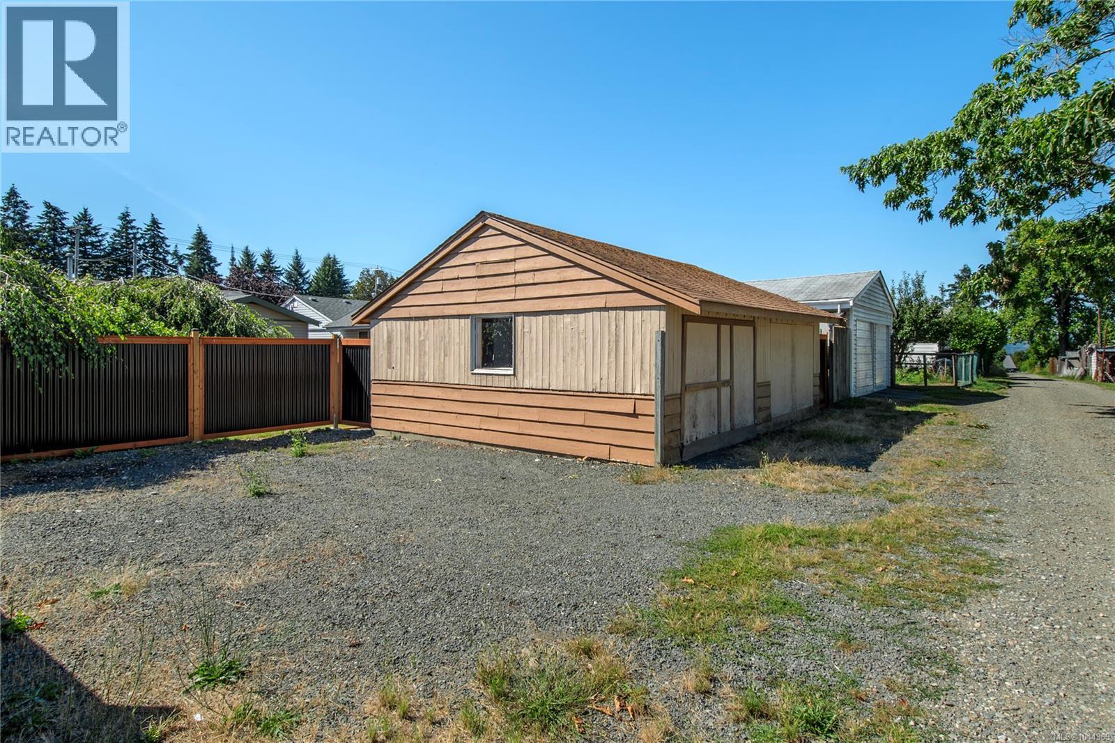 541 Colwyn St Property Photo 33