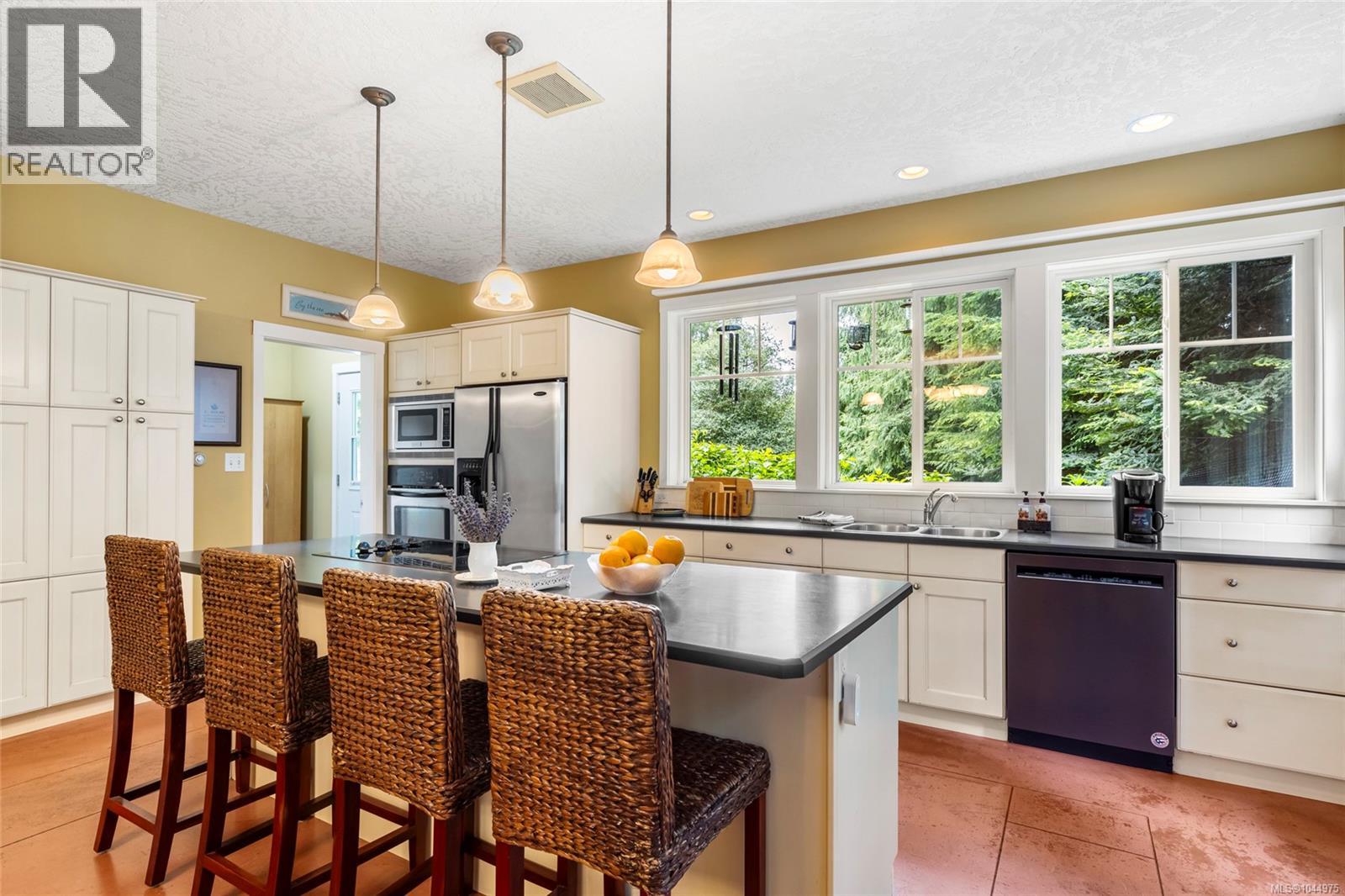 6280 Sooke Rd Property Photo 12