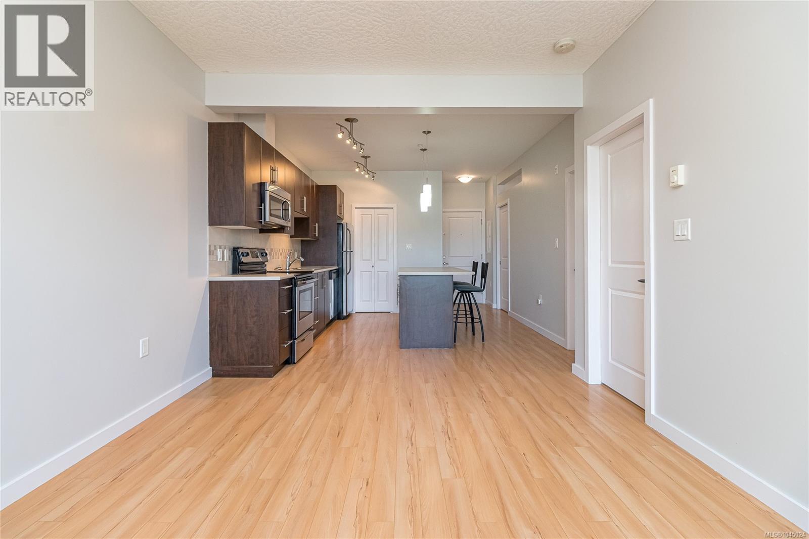 408 3240 Jacklin Rd Property Photo 6