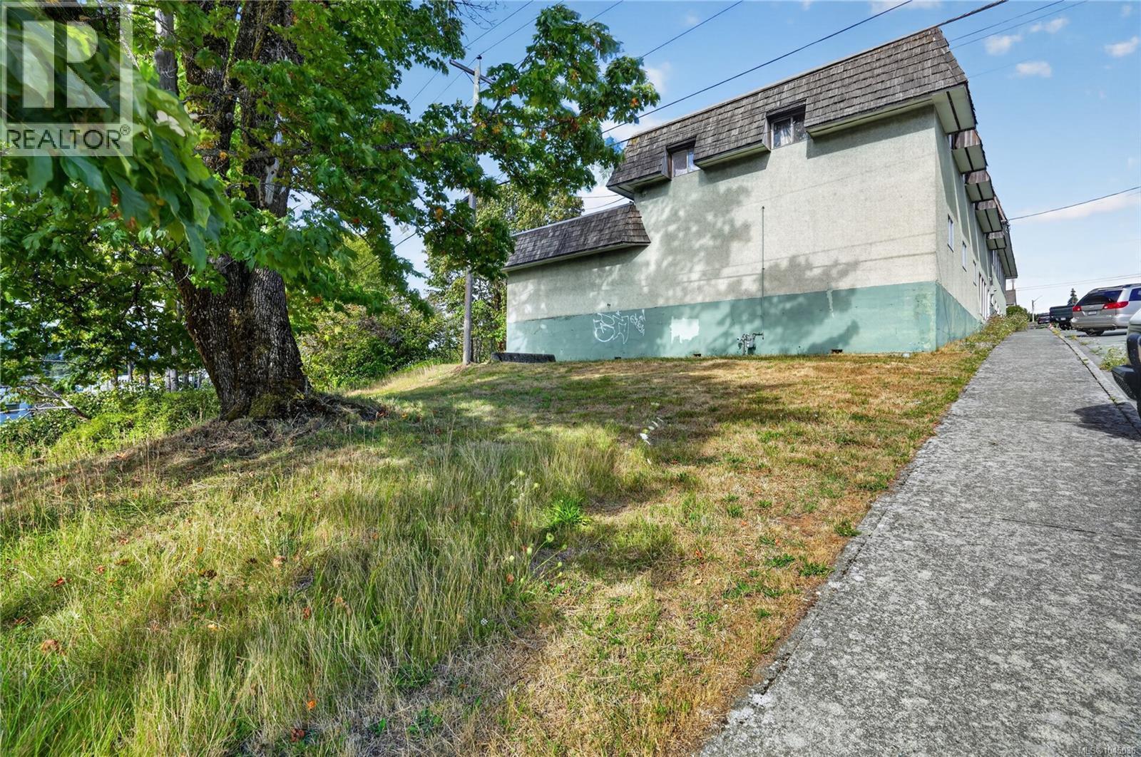 3304 3rd Ave Property Photo 7