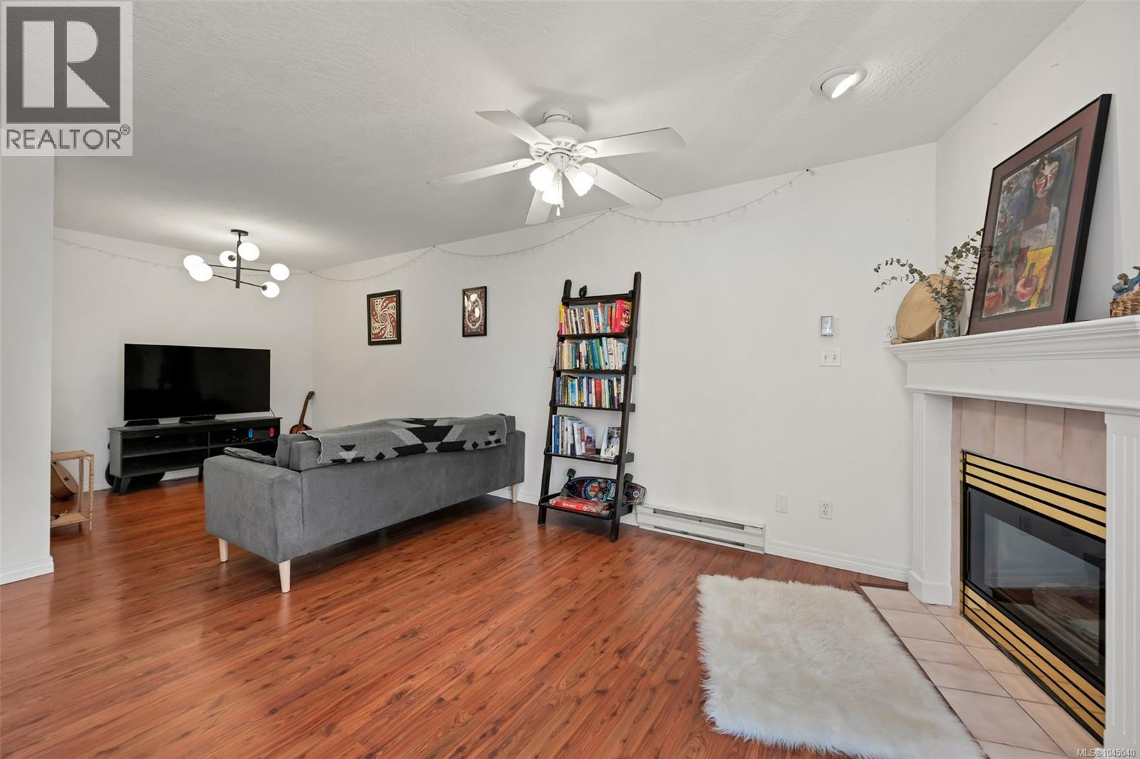 212 899 Darwin Ave Property Photo 4