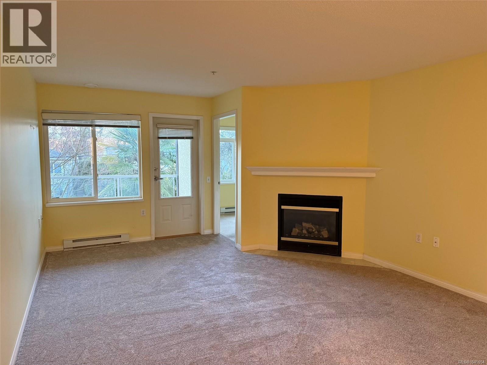 204 2045 Carrick St Property Photo 11