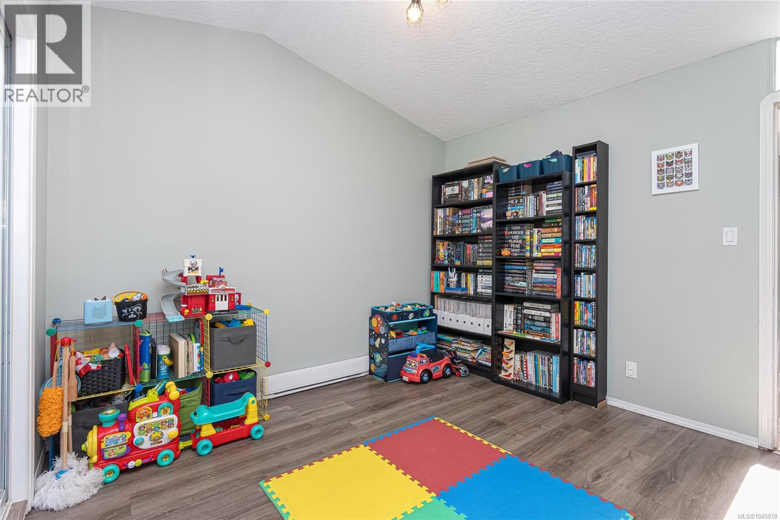 14 2190 Drennan St Property Photo 21