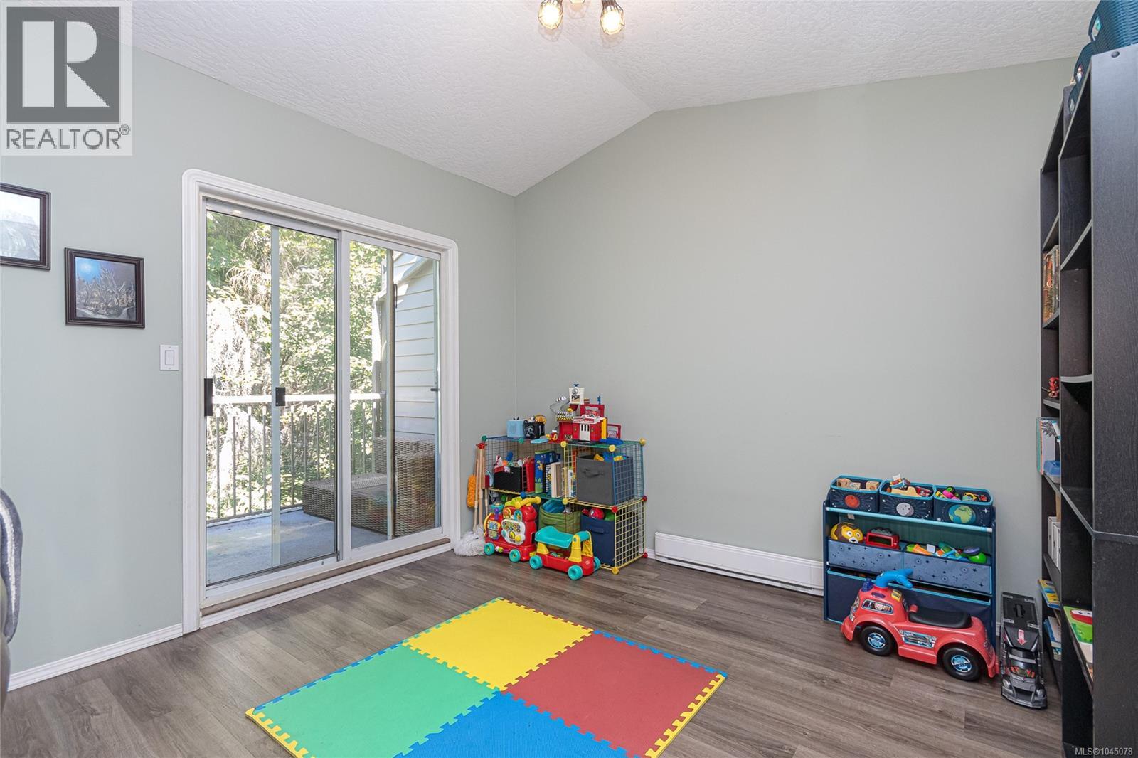 14 2190 Drennan St Property Photo 22