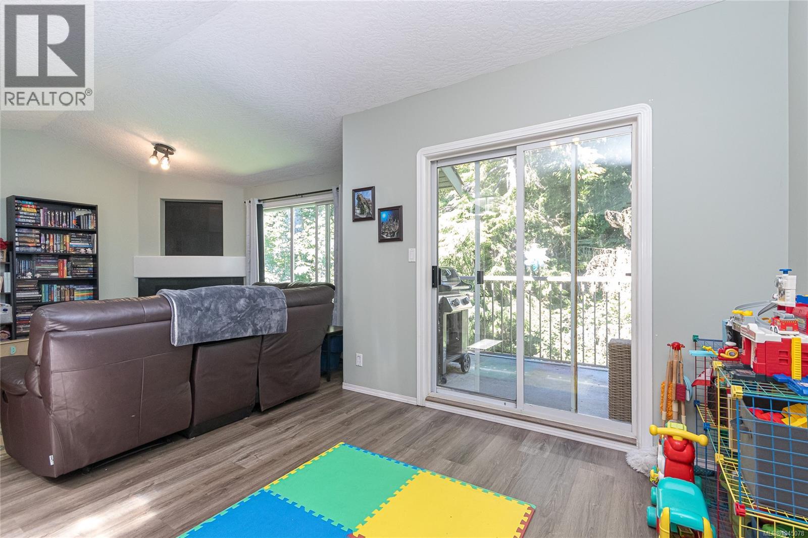 14 2190 Drennan St Property Photo 23