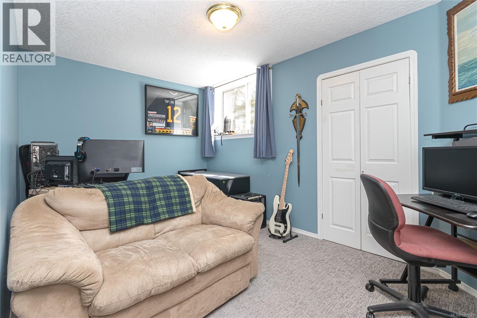 14 2190 Drennan St Property Photo 32