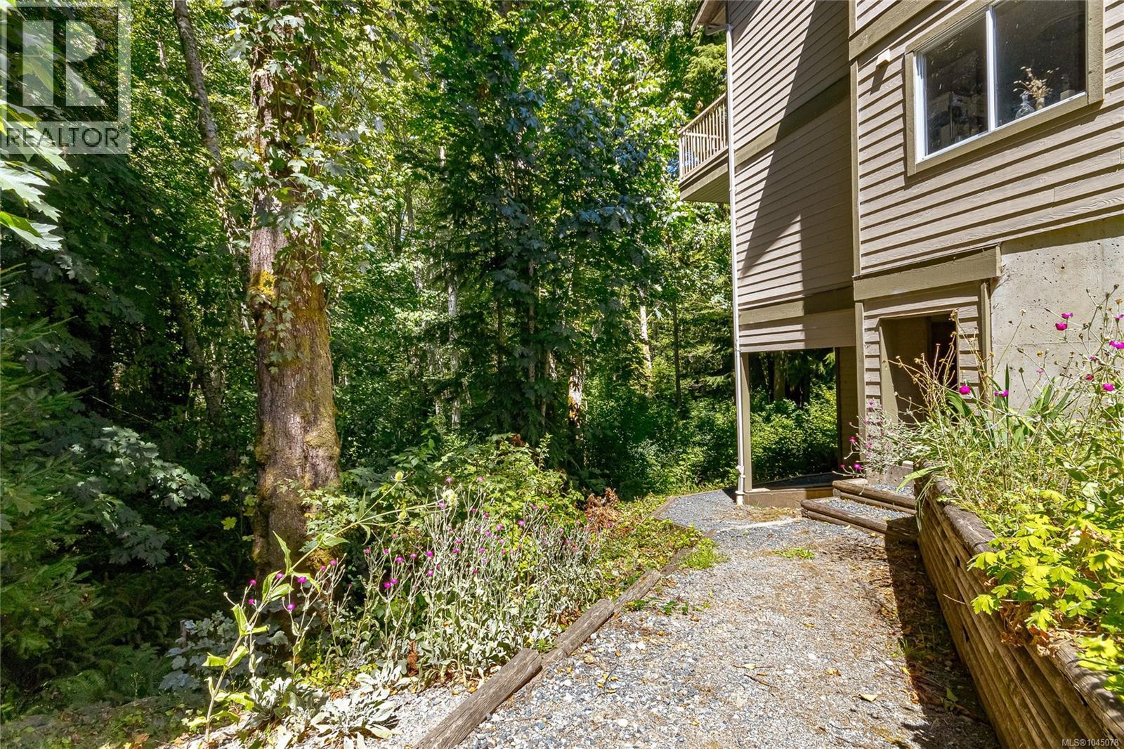 14 2190 Drennan St Property Photo 40
