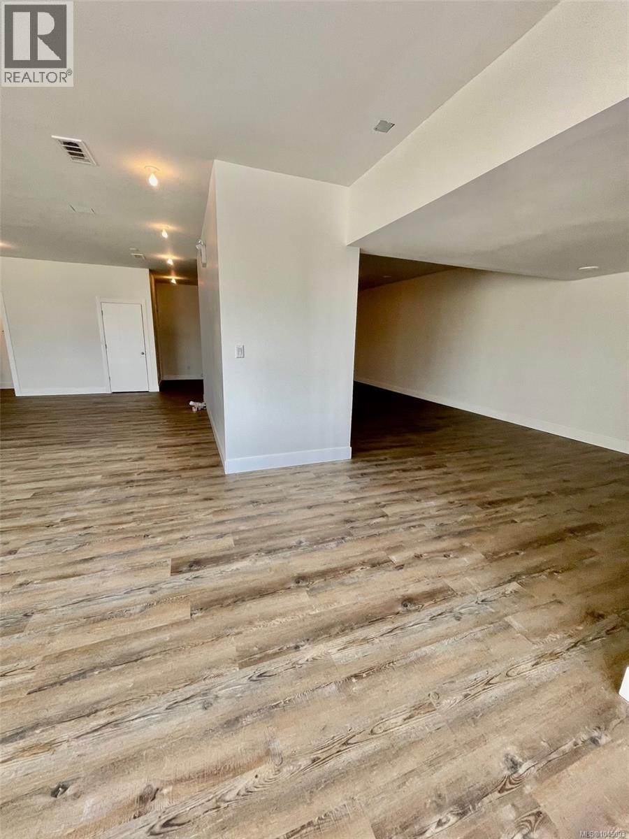 4 416 Garbally Rd Property Photo 14