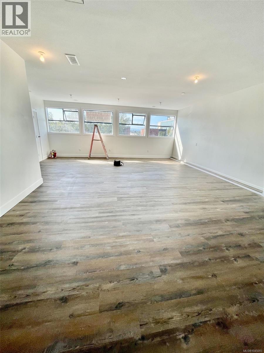 4 416 Garbally Rd Property Photo 18