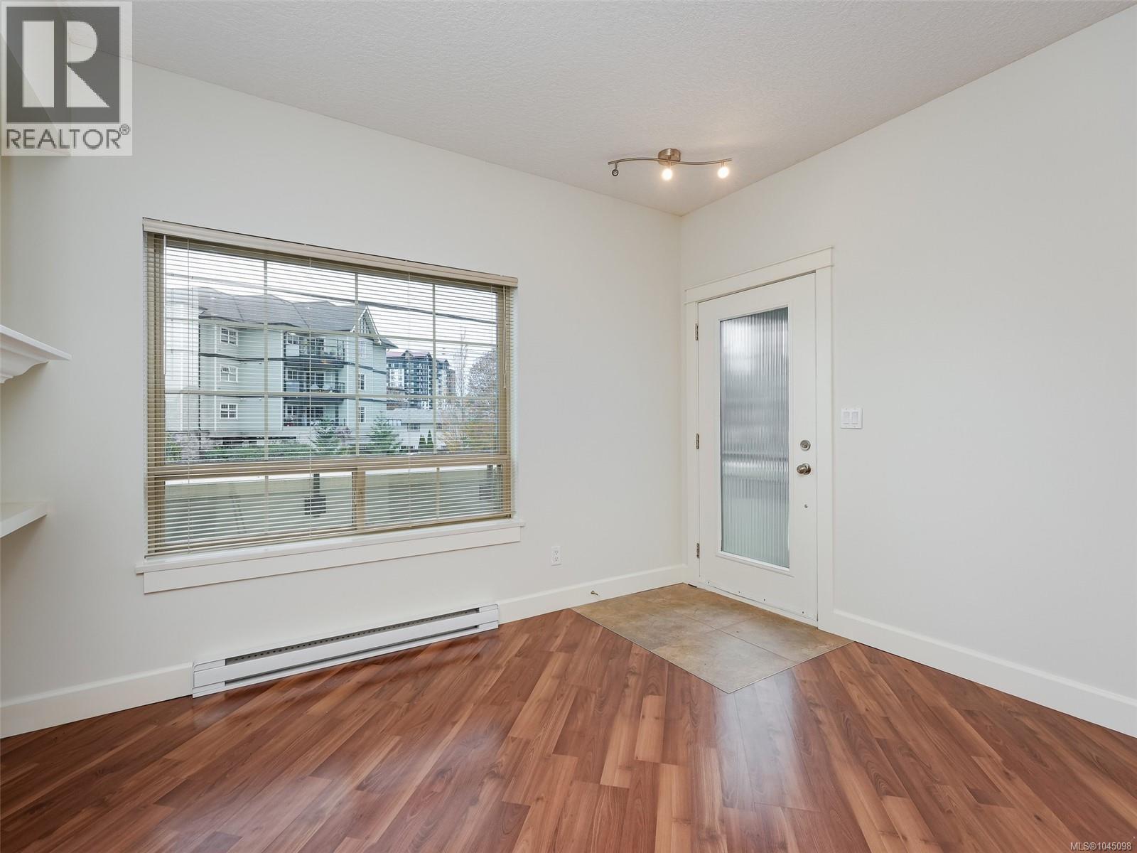 201 785 Station Ave Property Photo 4