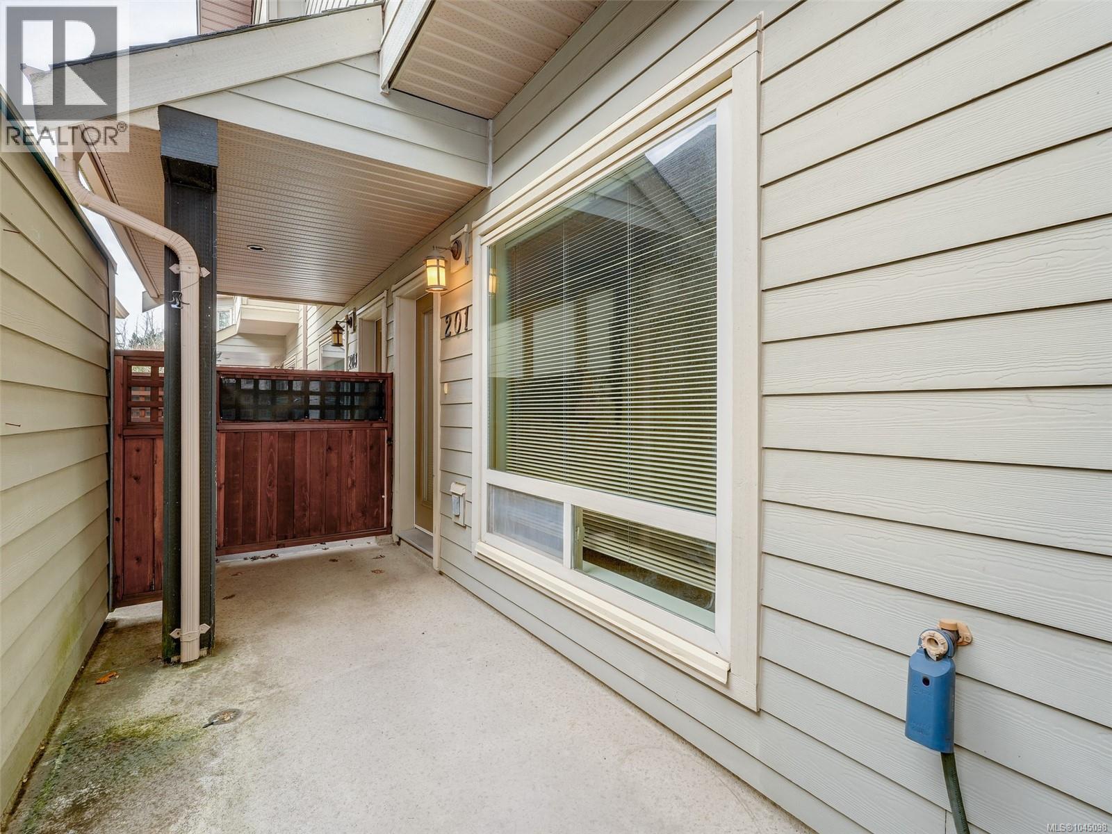 201 785 Station Ave Property Photo 21