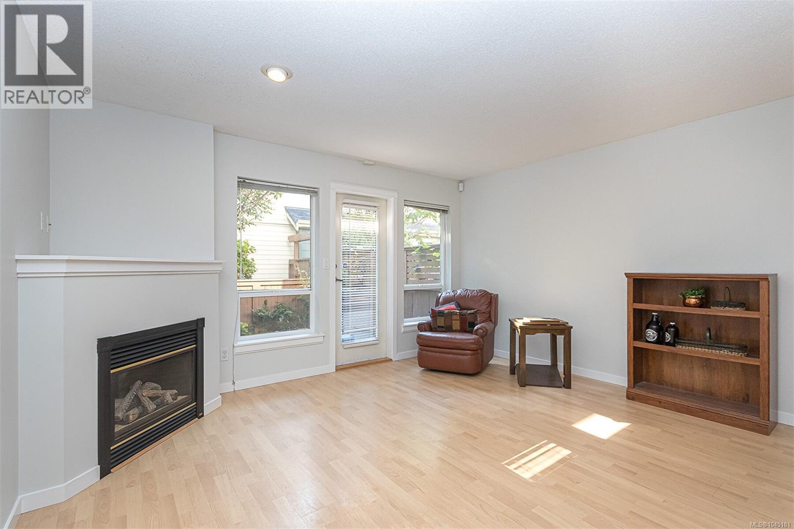 3 1019 North Park St Property Photo 7