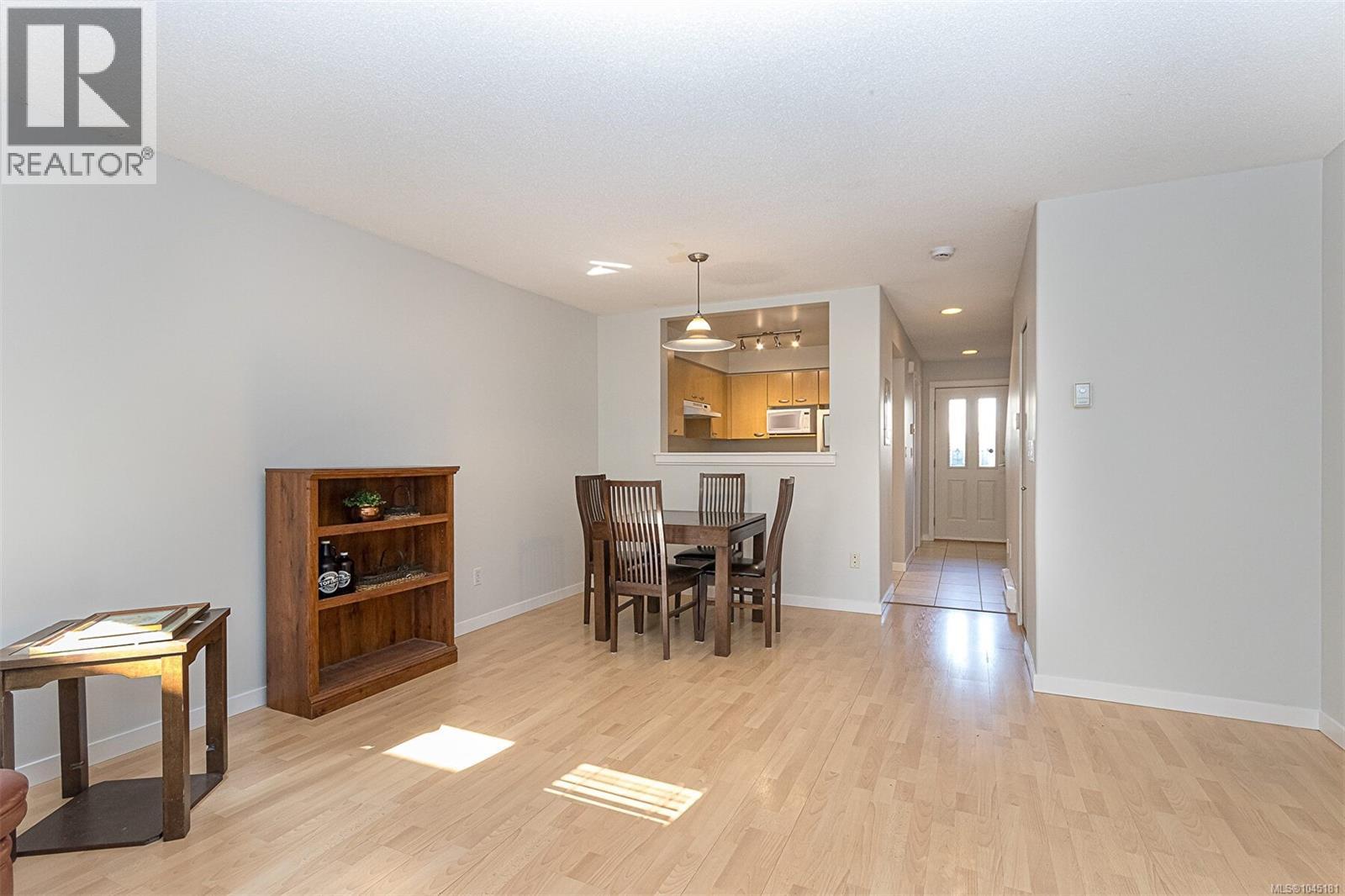 3 1019 North Park St Property Photo 12