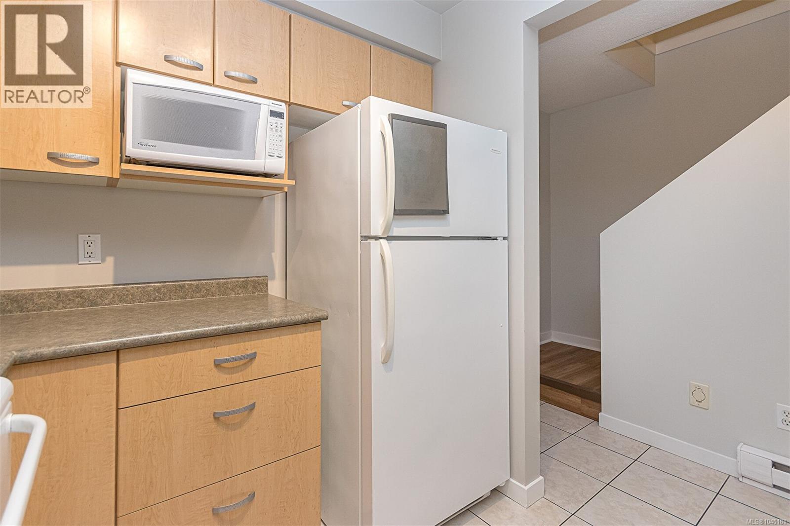 3 1019 North Park St Property Photo 17