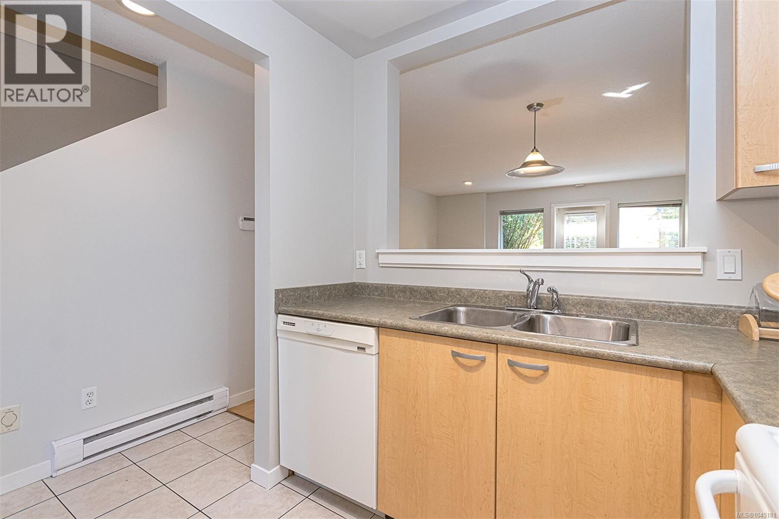 3 1019 North Park St Property Photo 18